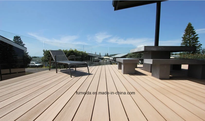 Composite Easy Installing Outdoor China Wood Plastic Decking / WPC Decking Boards