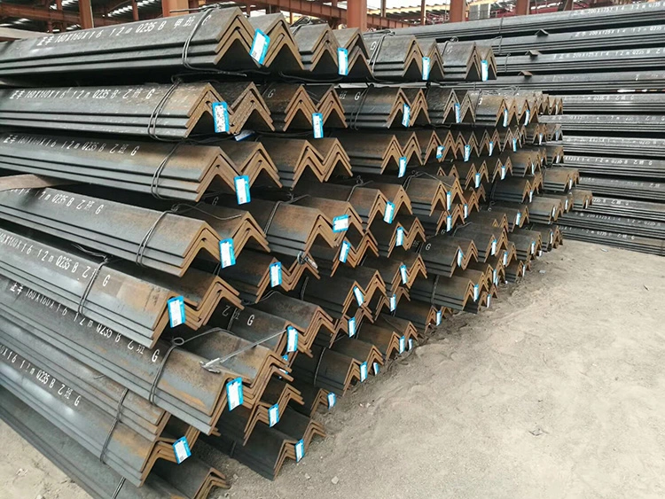 Seamless Pipes Various Materials, Seamless Steel Pipes, Large and Small Caliber Steel