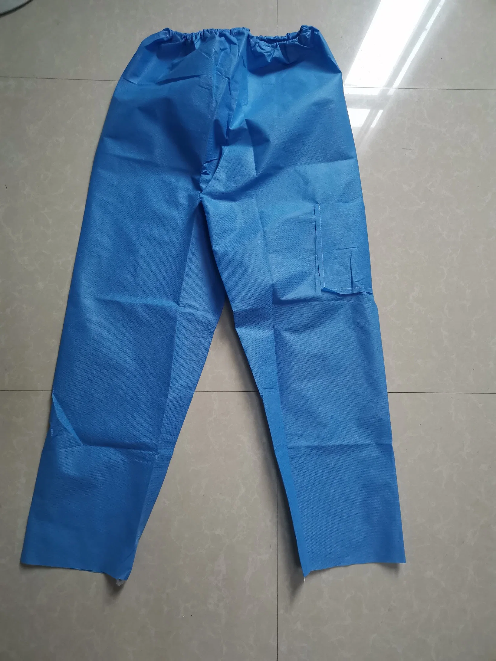 PP SMS 30GSM 45GSM Nonwoven Scrub Suit Sets Hospital Disposable Medical Isloation Gowns for Patient