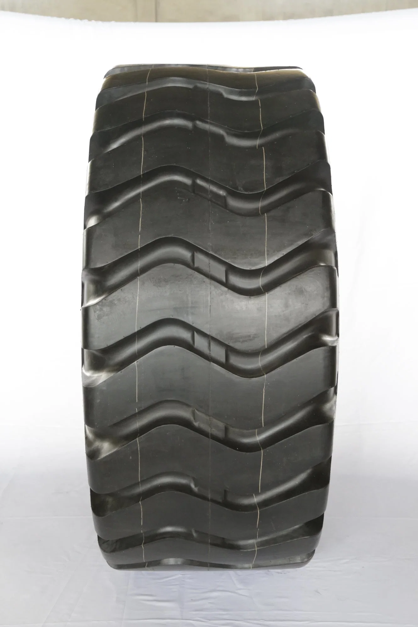 L-3 Pattern with Size 26.5-25 High quality/High cost performance OTR, Loader Tyre