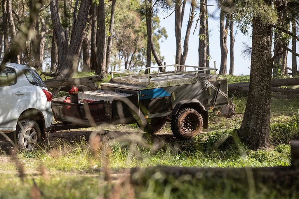 Remolques autocaravanas plegables hacia delante estándares australianos Doble pliegue fuera de carretera Remolque de autocaravana