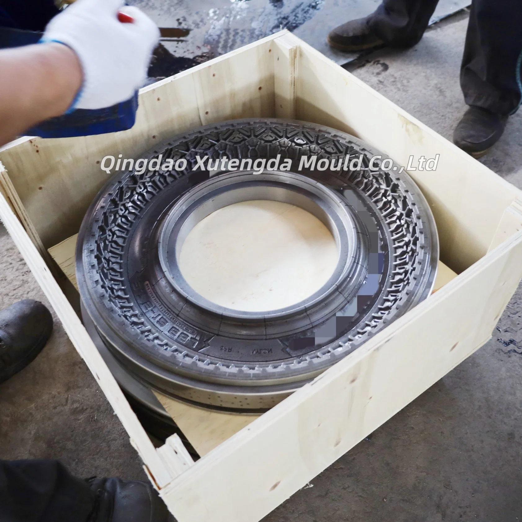 Industrie moto pneu caoutchouc CNC moule Prix