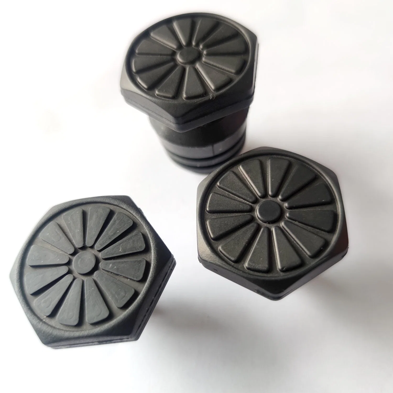 Chinese Manufacturers Produce Various Rubber Miscellaneous Pieces of Round Rubber Plugs / Screw Spring Protective Caps