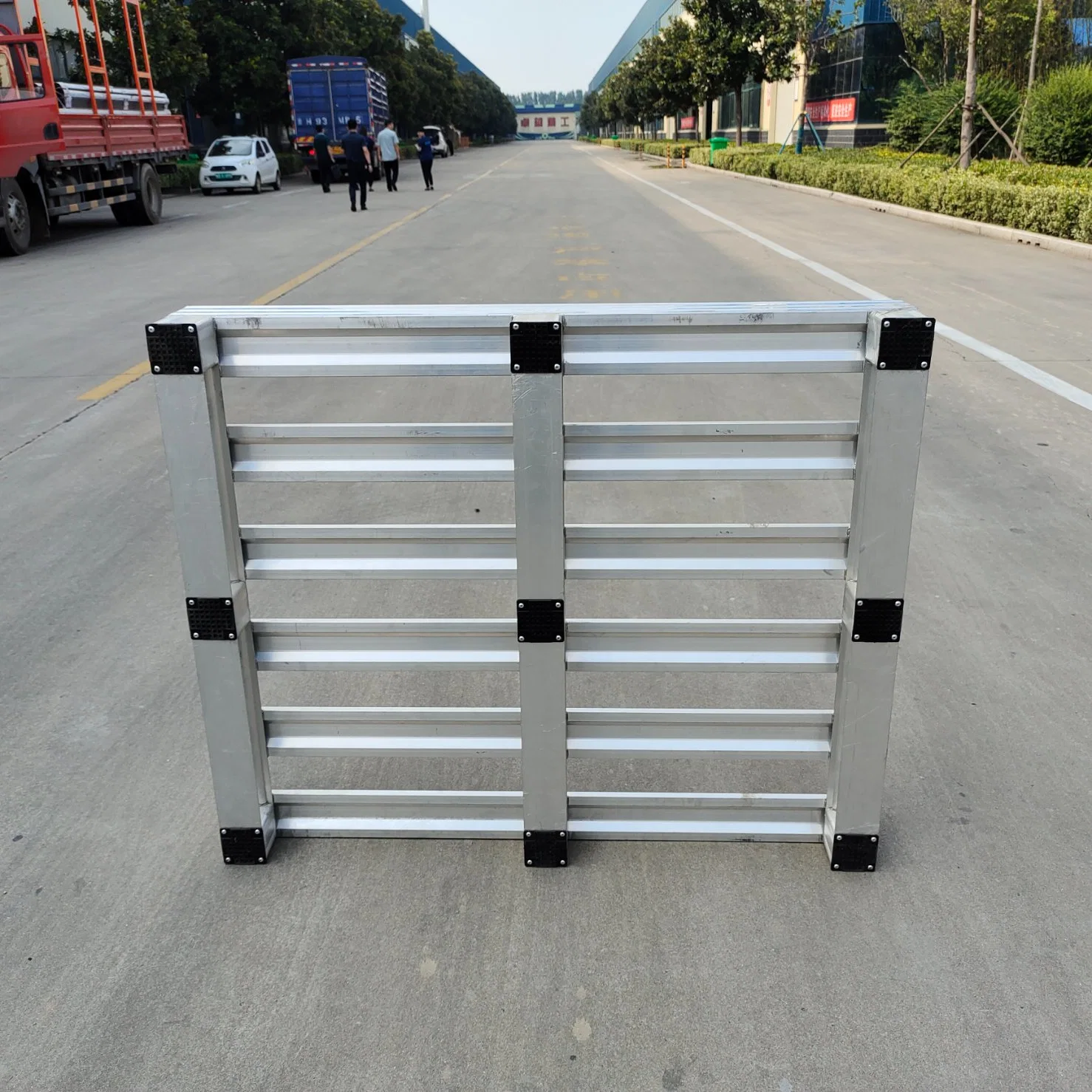 Heavy Duty Storage Thickened Aluminum Alloy Tray Metal Pallet Wire Mesh Pallet Container