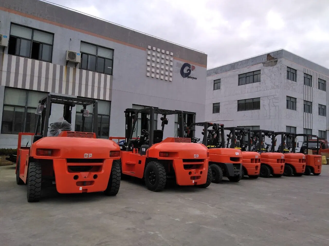 Shanghai Gp Huge Diesel Forklift 11.5t with Japan Engine