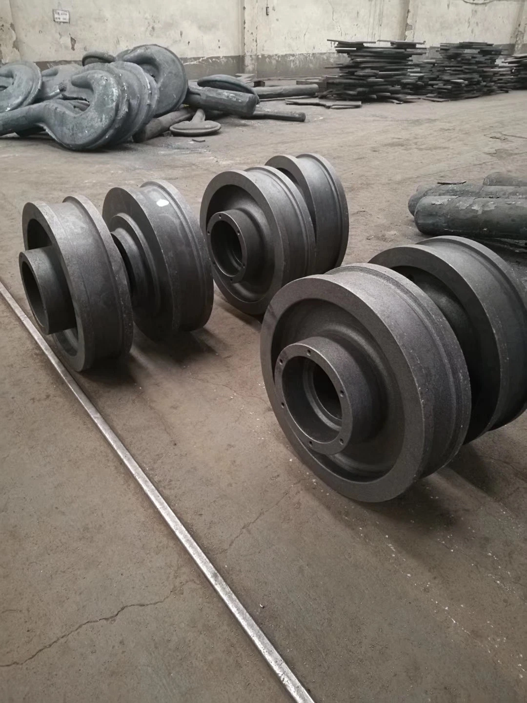 Custom Large Flange Cast Forged Industrial Steel Railway Cart Overhead Crane Rail Wheels