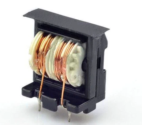 Composant électronique de puissance de la puce CMS Inductance bobinée blindé de la bobine de courant de sortie de la Ferrite toroïdale Starter Convertisseurs DC-DC avec RoHS