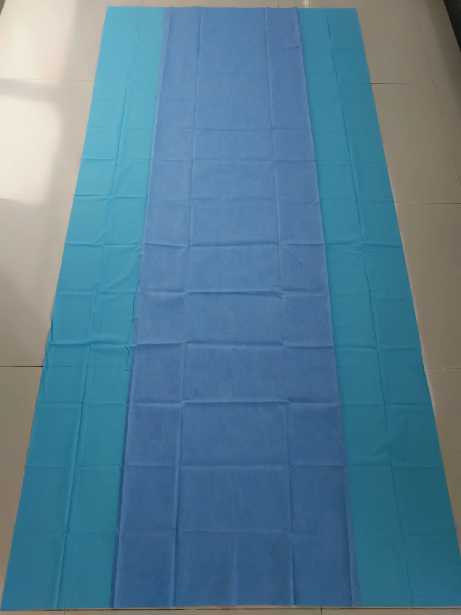 Hot-Selling 140-160cm Width Disposable Middle Laminated Surgical Drape Back Table Cover