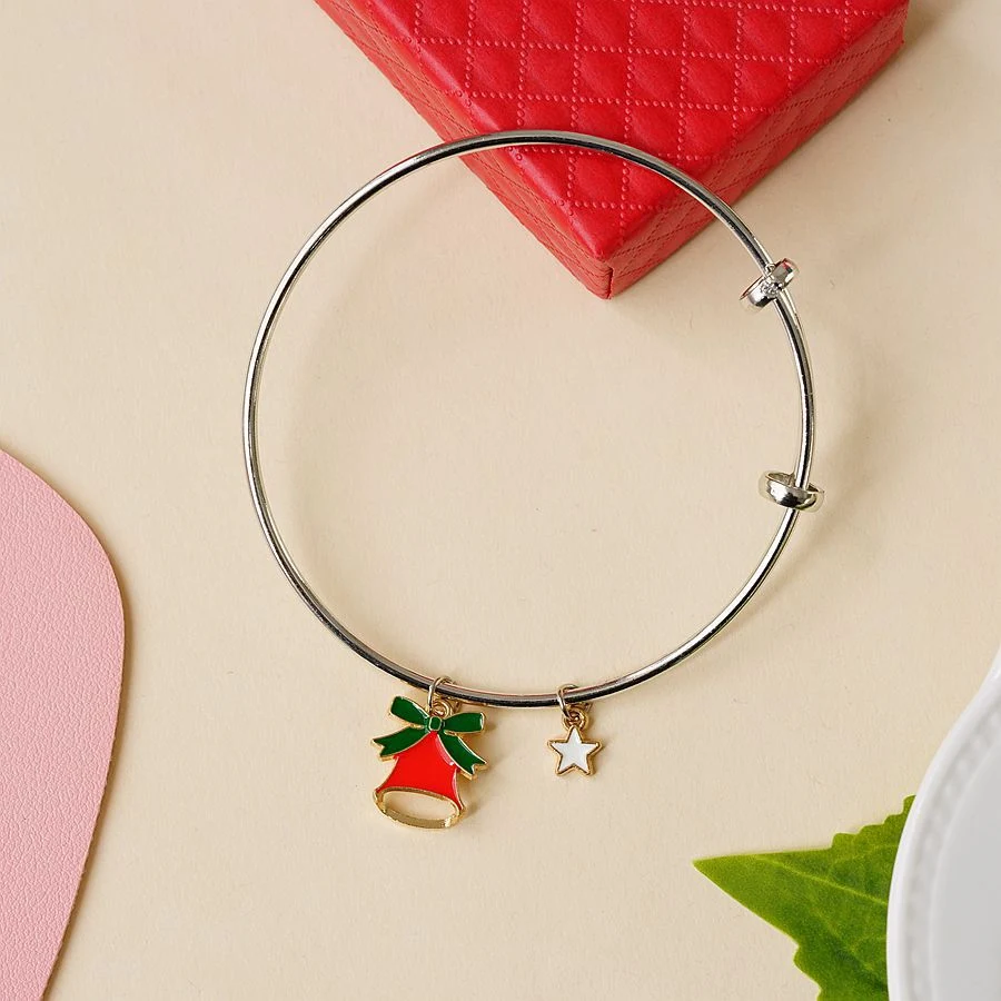 2023 New Cute Lovable Cartoon Style Christmas Bracelet with Snowman Bell Santa Ornaments for Xmas Decoration