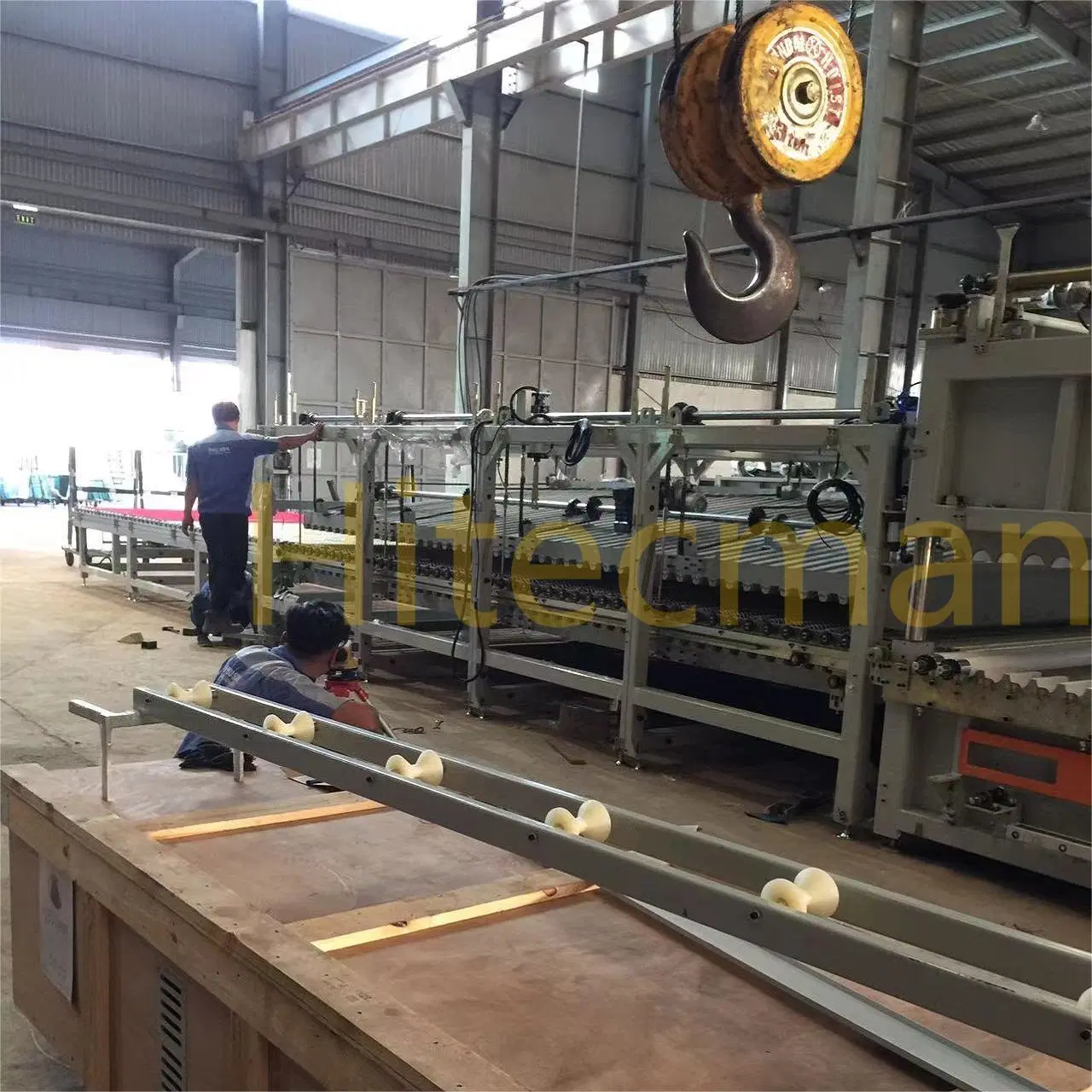 2mm Ultra Thin Glass Tempering Furnace with Air-Jet Covenction