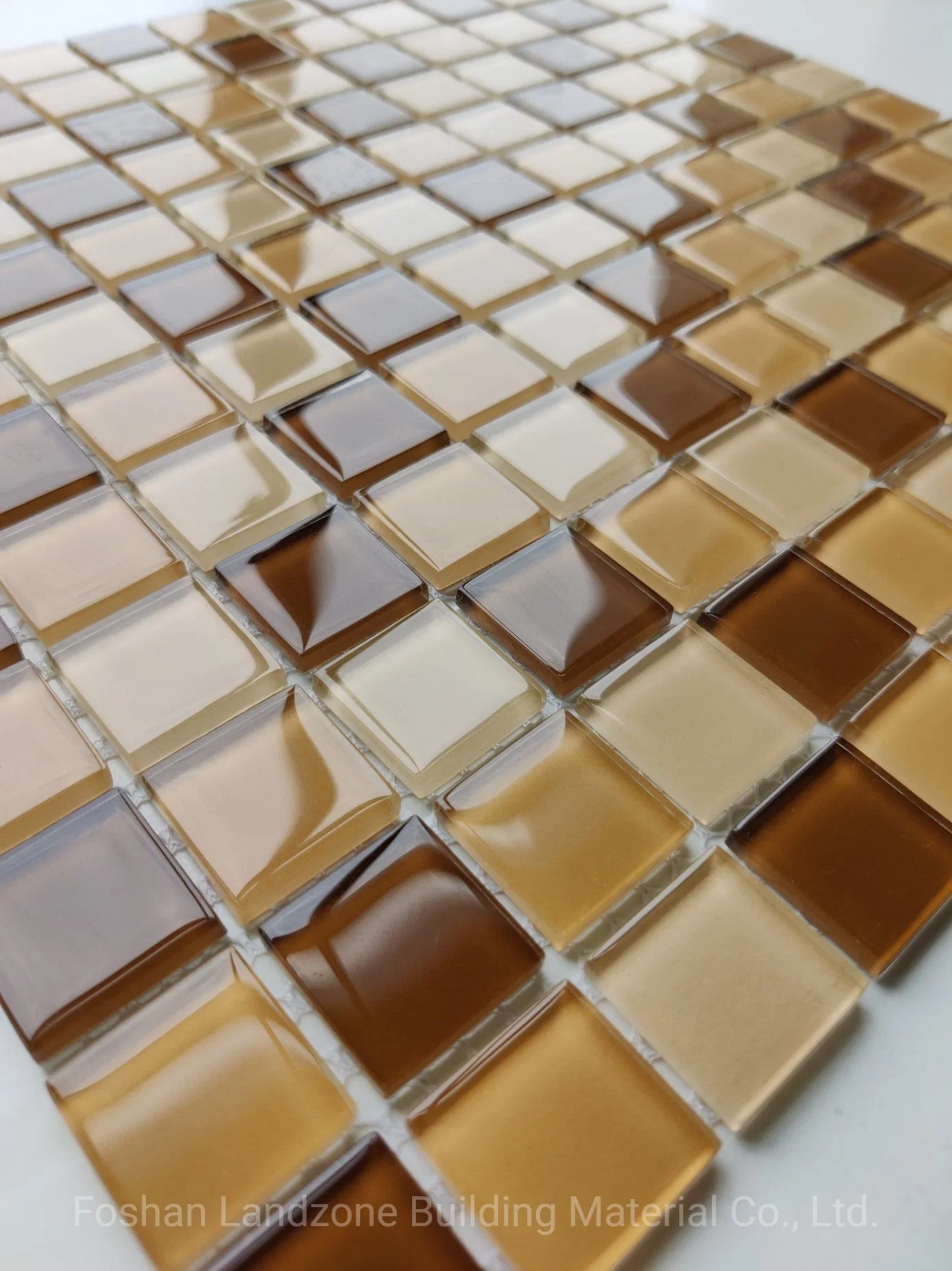 Mezcla de marrón baldosa mosaico de vidrio de 4 mm.