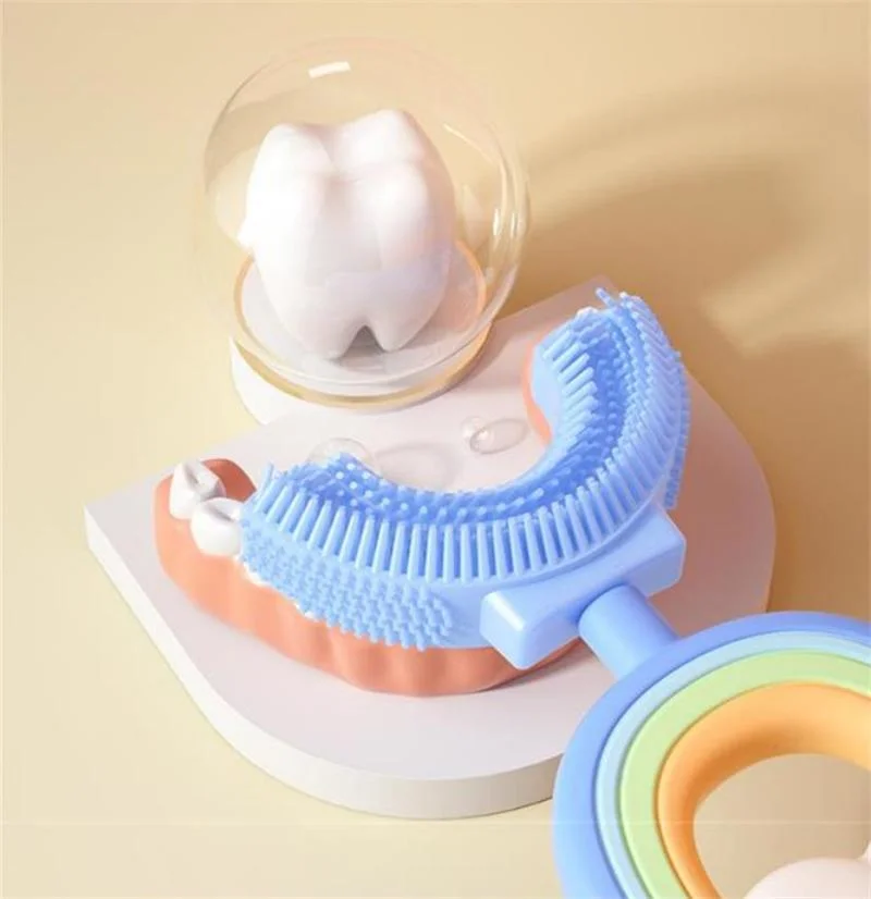 Vente en gros personnalisée usine directement alimentaire silicone forme U brosse à dents