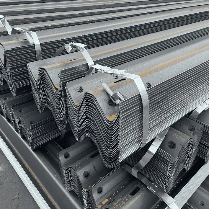 Factory Supply Export Road Safety Hot Dippped Galvanized Steel W Beam Thire Beam Highway Guardrail Anti-Collision Traffic Barrier