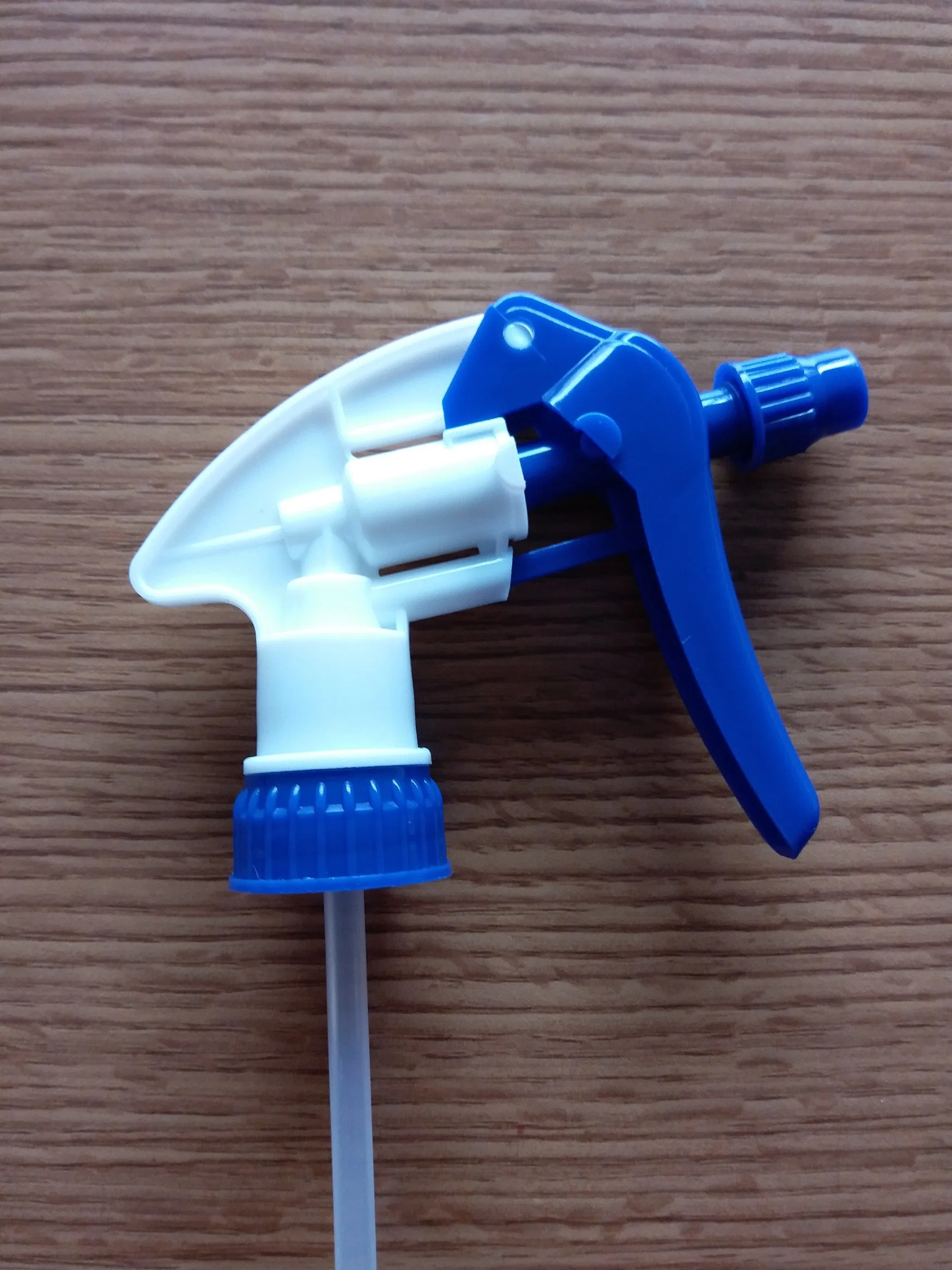 Factory D Type Plastic Trigger Sprayer for Garden and Chemical