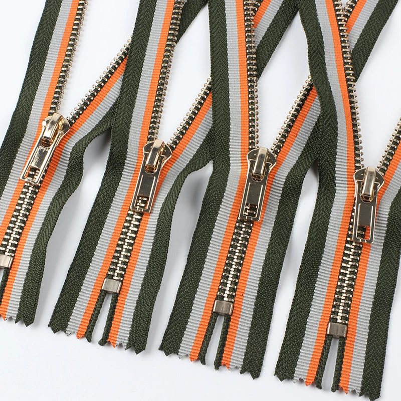 No. 5 Metallic Yarn-Trimmed Zipper Garment Accessories