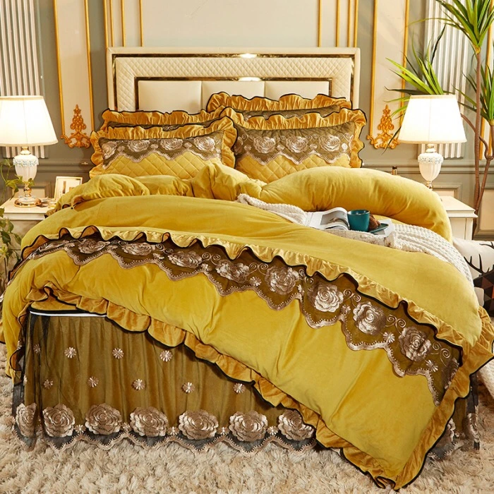 Capa azul Velvet Lace edredão almofada bordado Shams Warm Comforter Conjunto de roupa de cama de inverno 4PCS folhas de tecido doméstico ODM Conjunto de roupas de cama