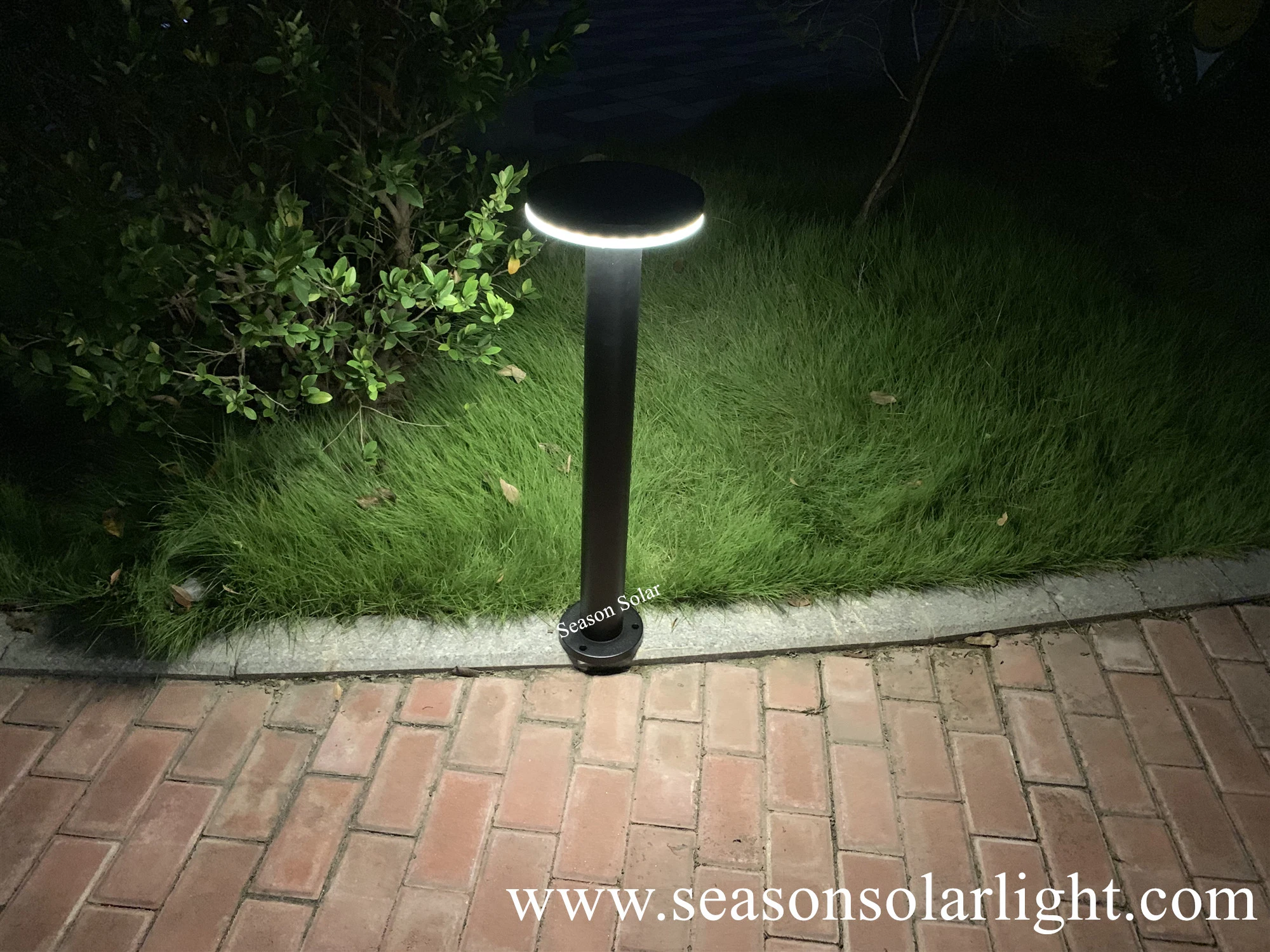 LED solar Bollard para exterior com controlador de carregamento solar de alta potência CE Luz de jardim com painel solar de 5 W e luz LED