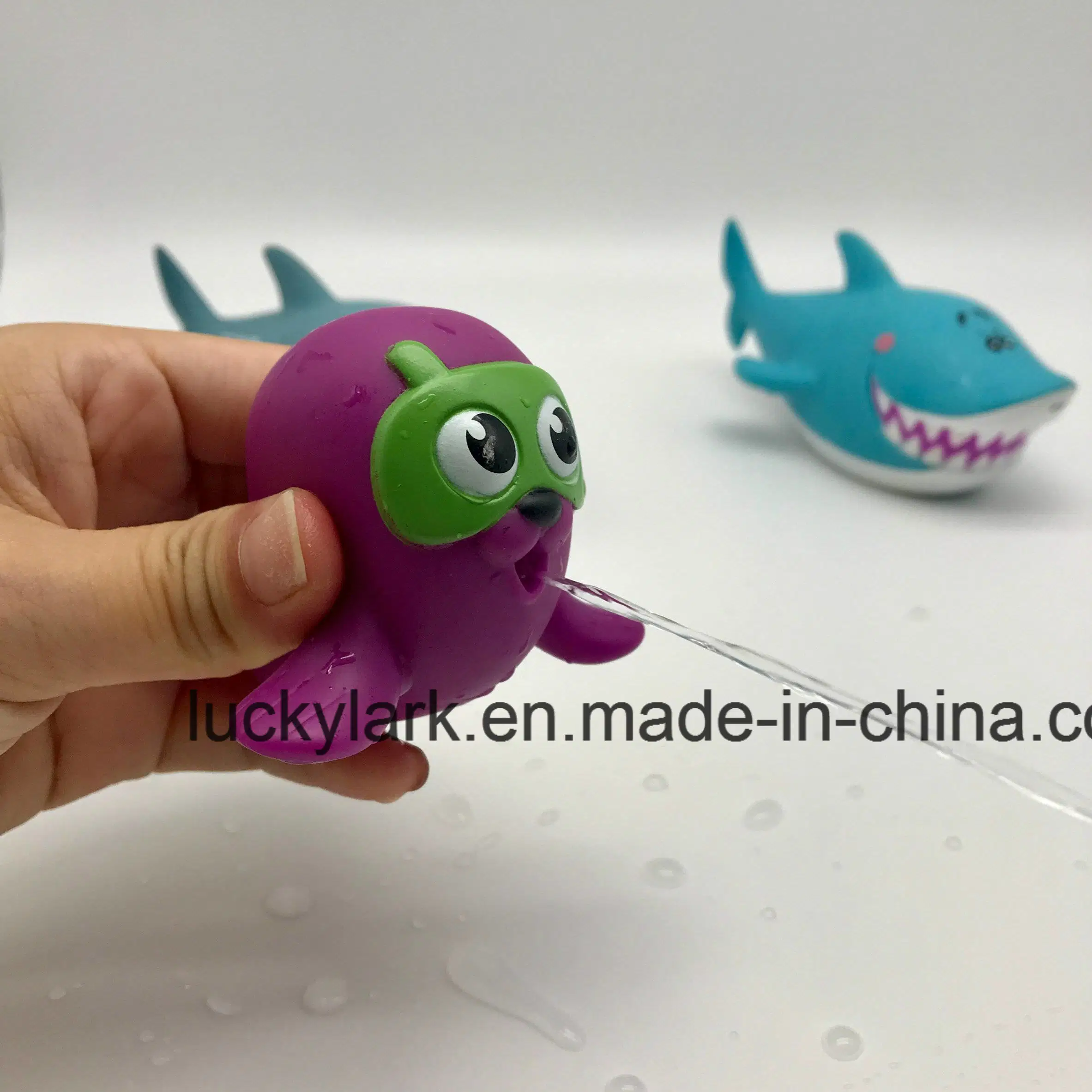 Мягкий ПВХ Gushed стравливался тонкой струей воды Bathtoy игрушек для детей