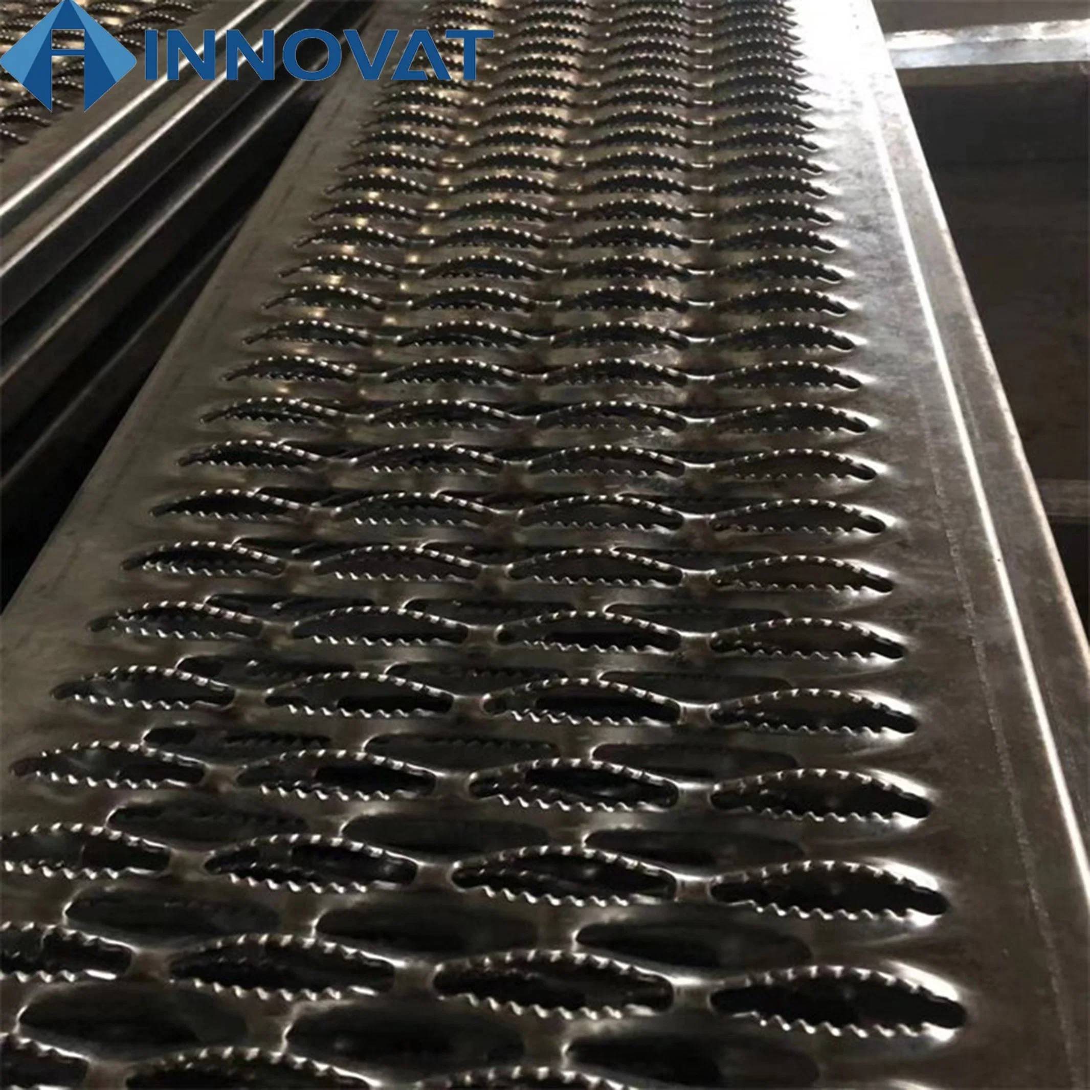 Perforated Plank Grating/Grip Strut Grating/Safety Grating Grip Strut Safety Grating/Perforated Metal Sheet for Platform/Walkway/Stair