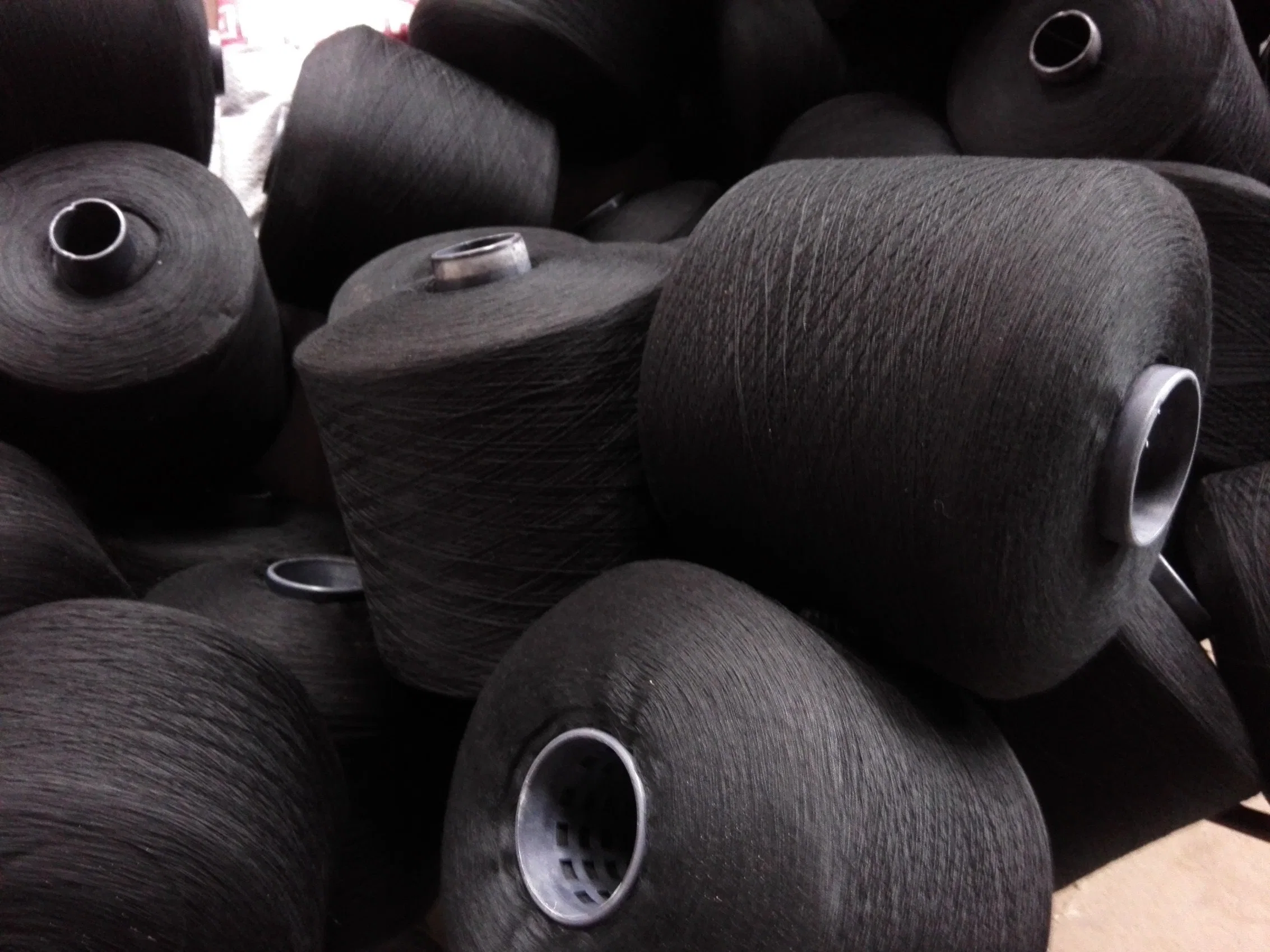 Dope Dyed Polyester Spun Yarn 40/2 with Silicone Oil 1.25kg Plastic Tube Yarn 25kg/Bag