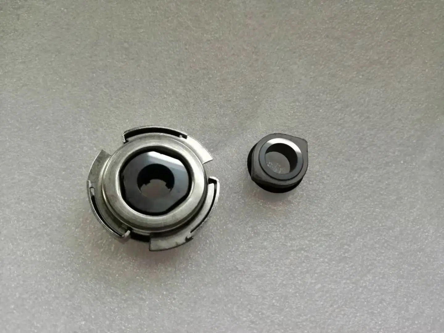 Glf Mechanical Seal for Pump Cm1-3 a-R-I-E-Aqqe /Cm12 Cm 16