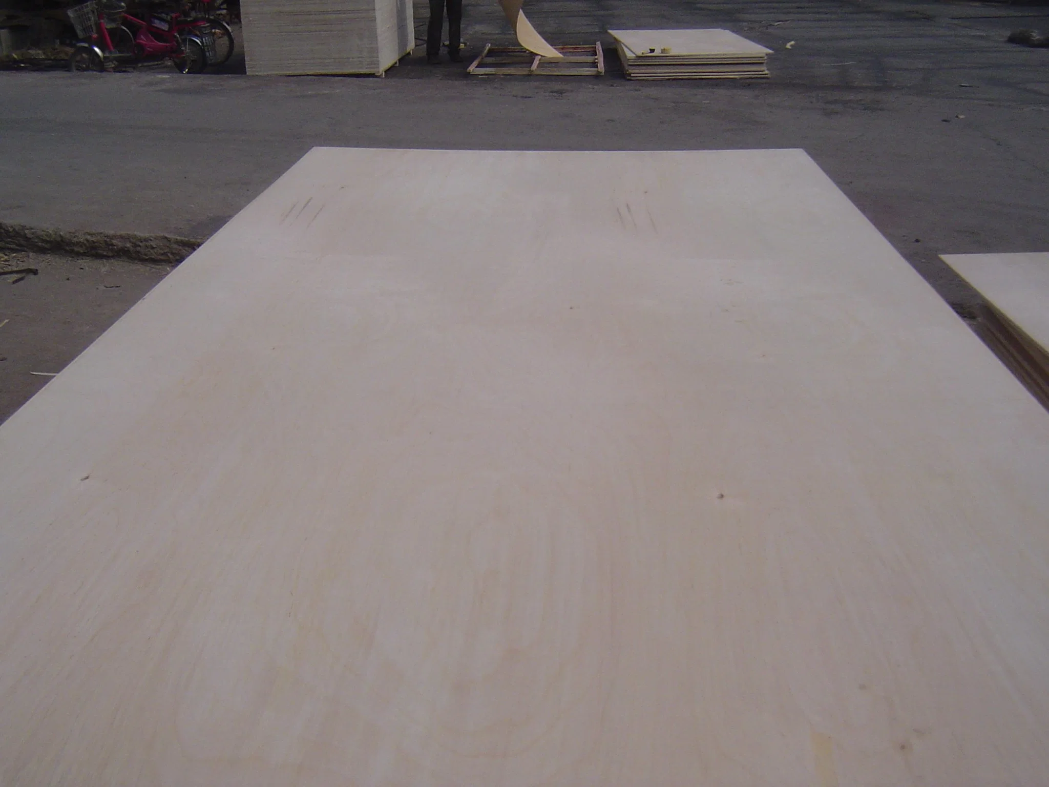 Birch Plywood Birch Veneer Grade B/C/D/E/F, Hardwood Veneer, Poplar/Combi/Birch Core 4X8