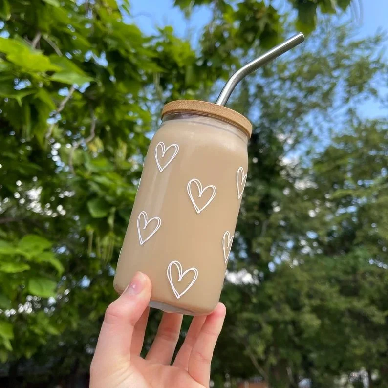 High quality/High cost performance  Trendy Transparent Glass Juice Beer Coffee Milk Tea Soda Water Bottle Mug with Bamboo Lid BPA Free Popular