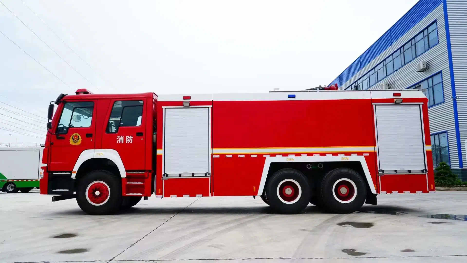 CHINA 12000l 6X4 Hersteller Sinotruk HOWO Heavy Duty Wasserschaum Tank Fire Rescue Fighting Truck