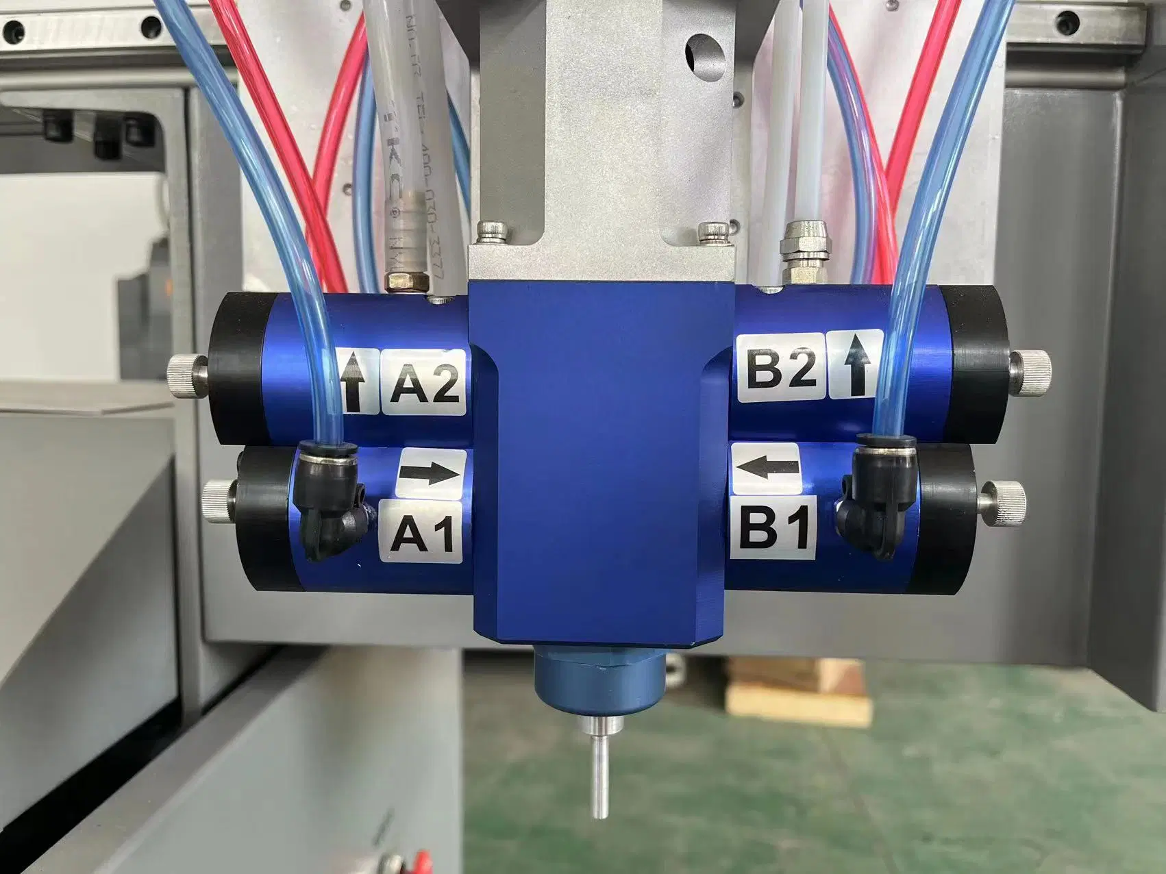 PU-Schaumstoffleimstreifen-Dichtungsvorrichtung mit Schaum des Haoture-Systems Maschine Schaummaschine Maschine