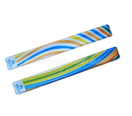 Nuevo diseño más reciente de PVC de la llegada de la regla retrorreflectivo bofetada pulseras de plástico