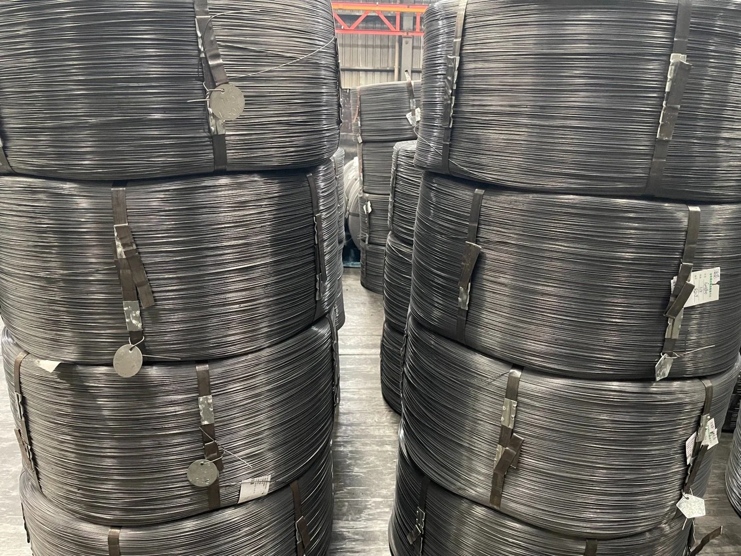 Precio más bajo de disco duro de alta calidad en línea recta trazada 0.20-1.00 mm cable de acero con aislamiento/Cable plano templado en aceite