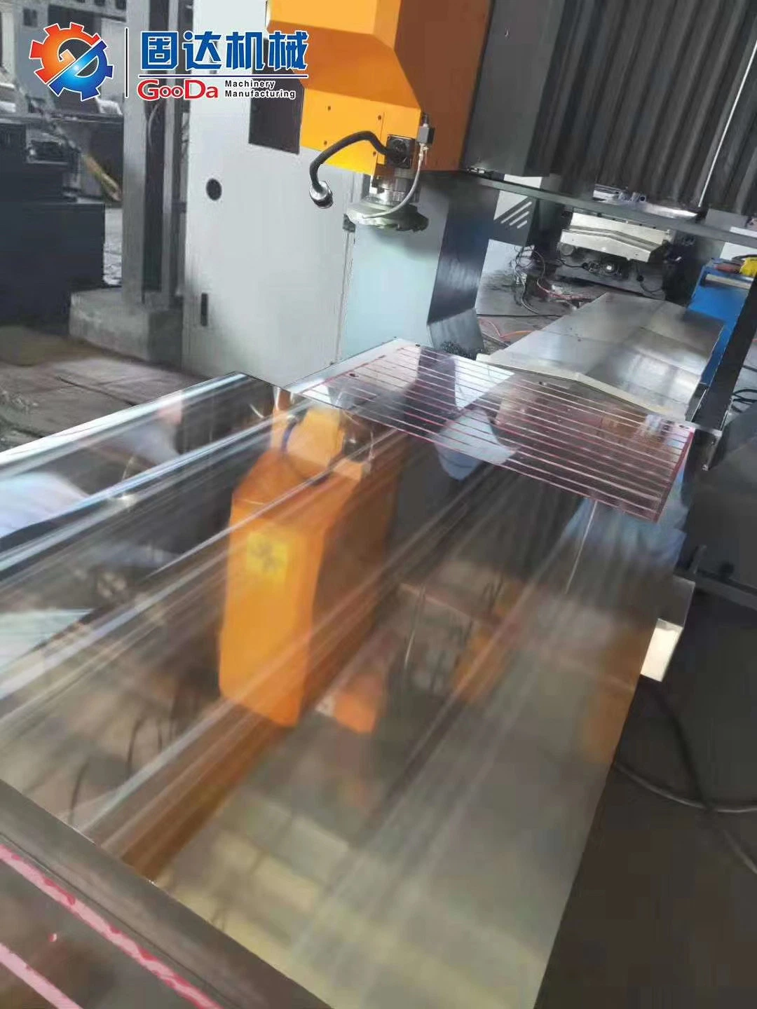 Machine fraiseuse de planeur CNC à système de mesure automatique et sélectionnable Tour d'outil