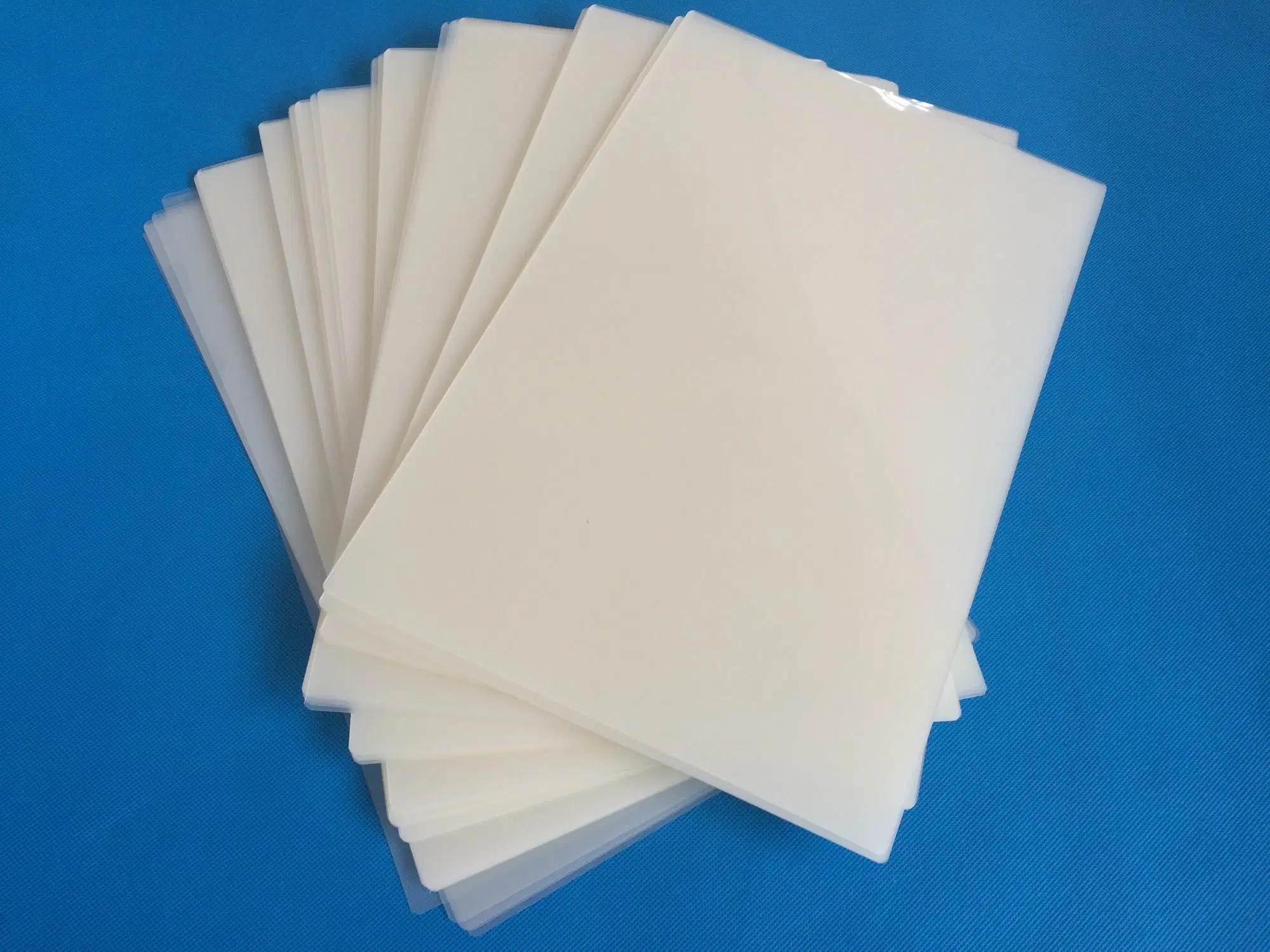 A4 216*303mm A3 303*426mm 150mic 175mic 200mic 225mic 250mic Film de plastification Film de laminage Film laminé