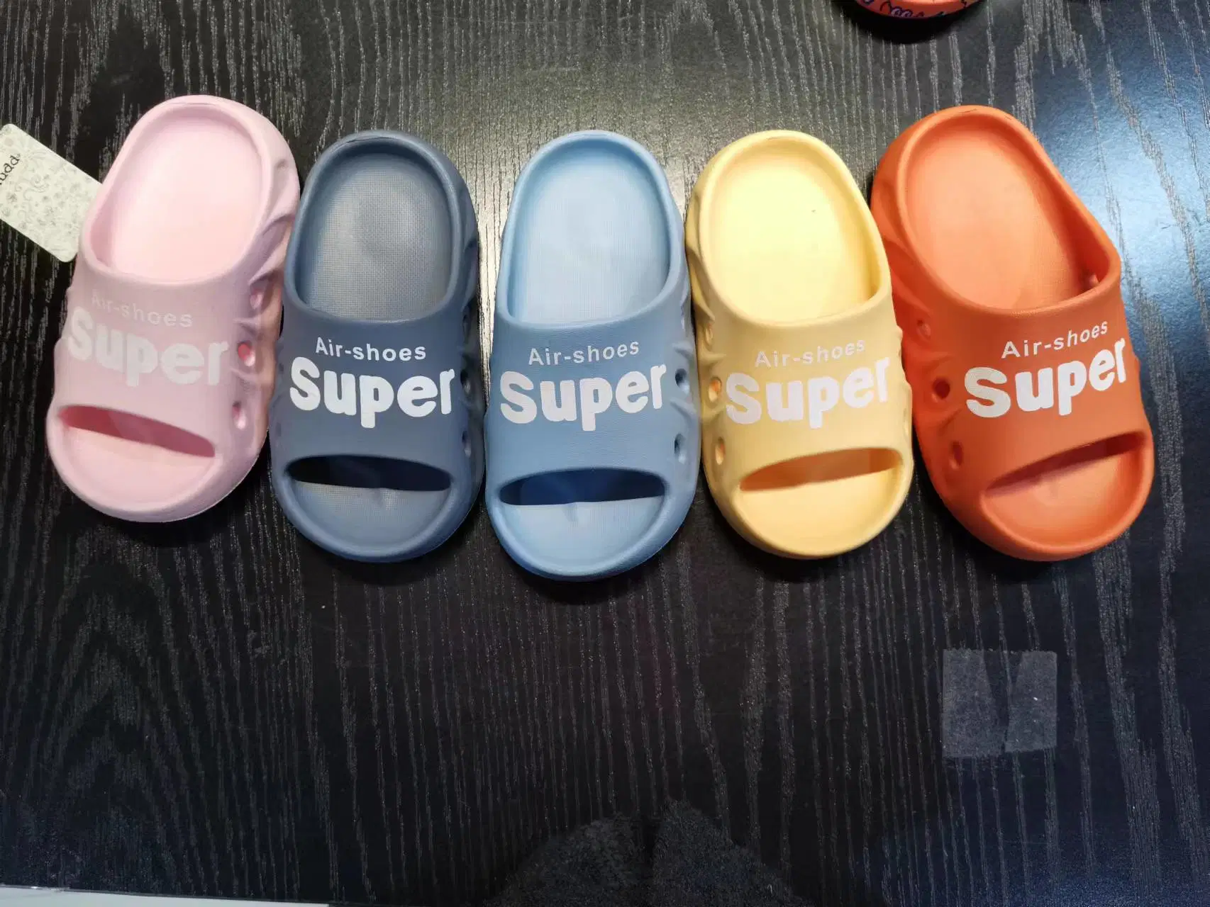 Chaussons de douche pour enfants chaussons confortables à bout ouvert Chaussures de maison Nouveau Sandales à conception à glissières