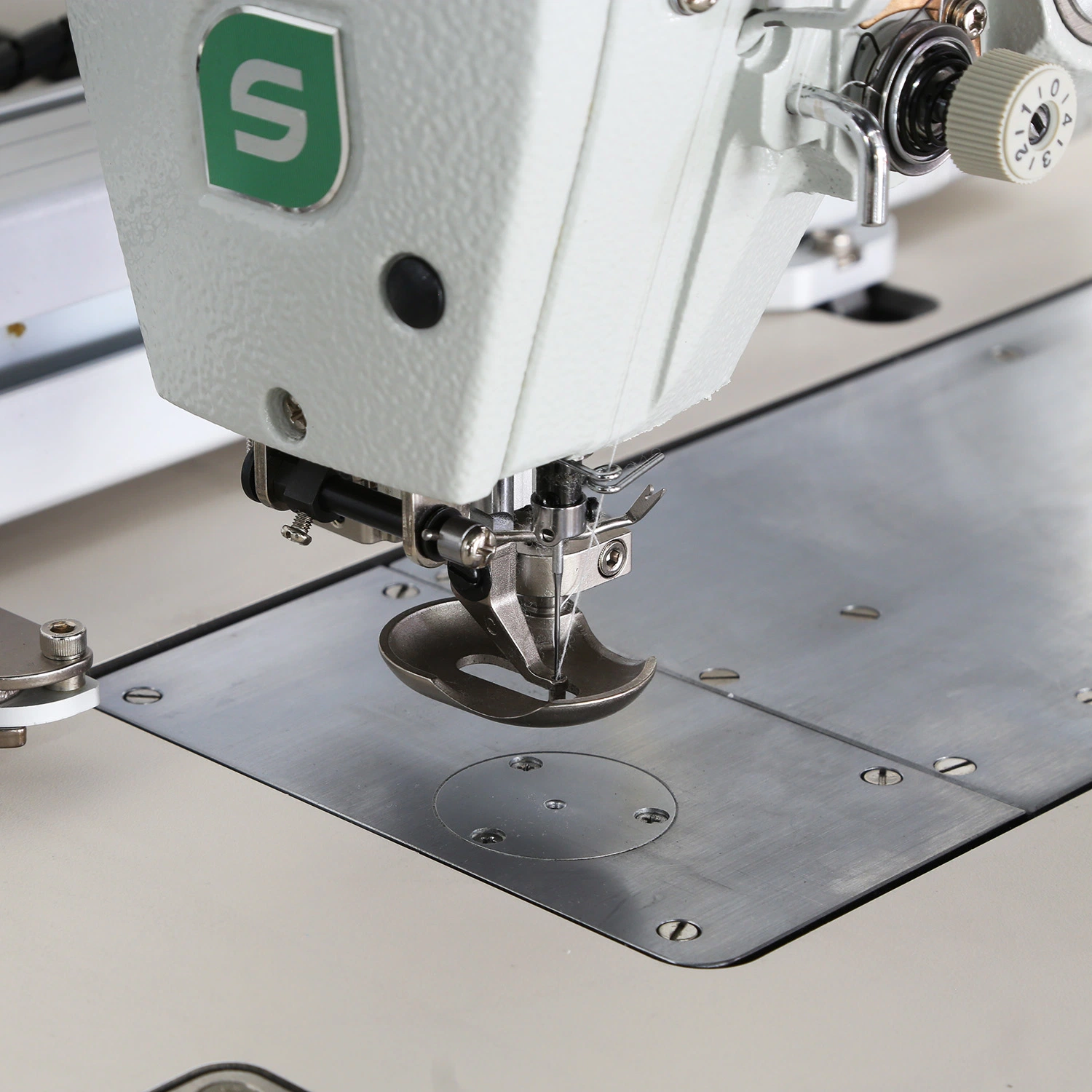 Промышленного диапазона шаблона толщиной материала лазерная схема одежды швейного оборудования