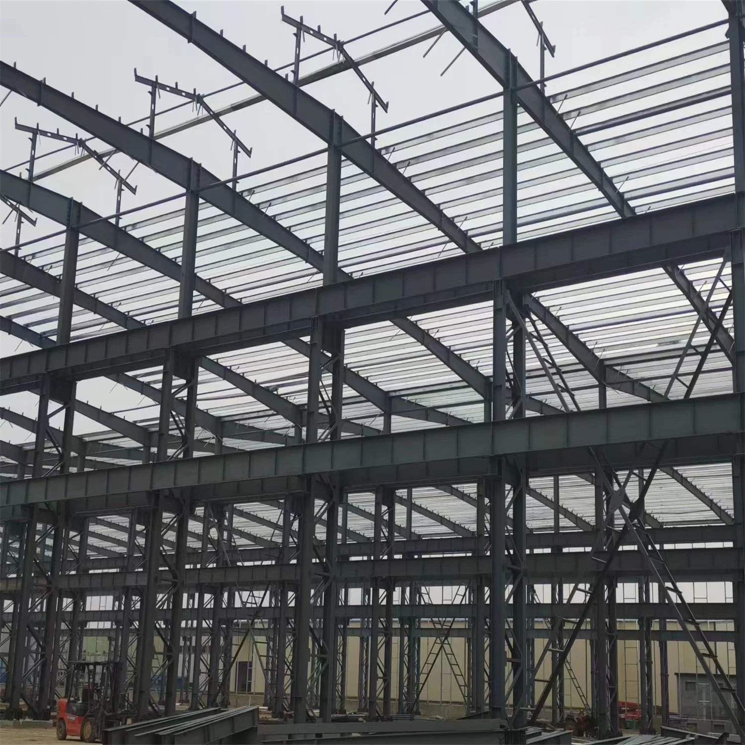 Hot Product Prefabricated Light Steel Warehouse/ Workshop/ Shopping Malls/ Steel Structure