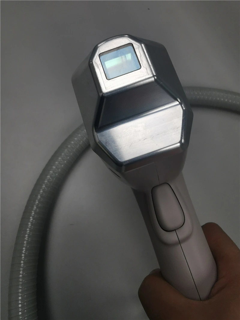 Laser de diodo 755 808 1064 Sistema de Depilação a Laser de remoção de pêlos do corpo para enfrentar, axilas e virilha