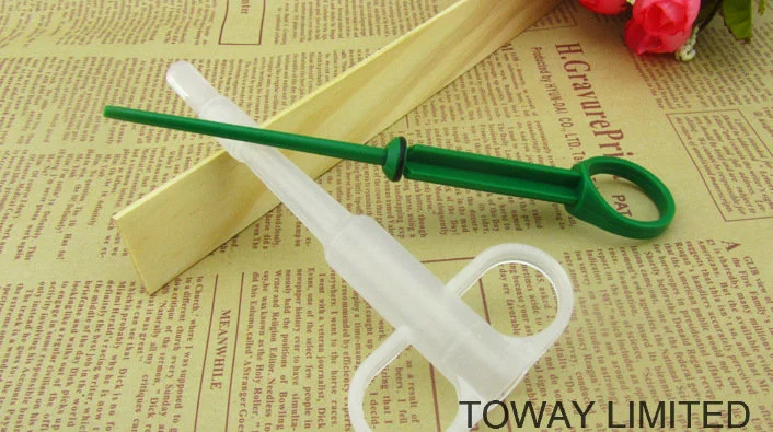 Design Plastic Medicator Pet Medicine Feeder Tools