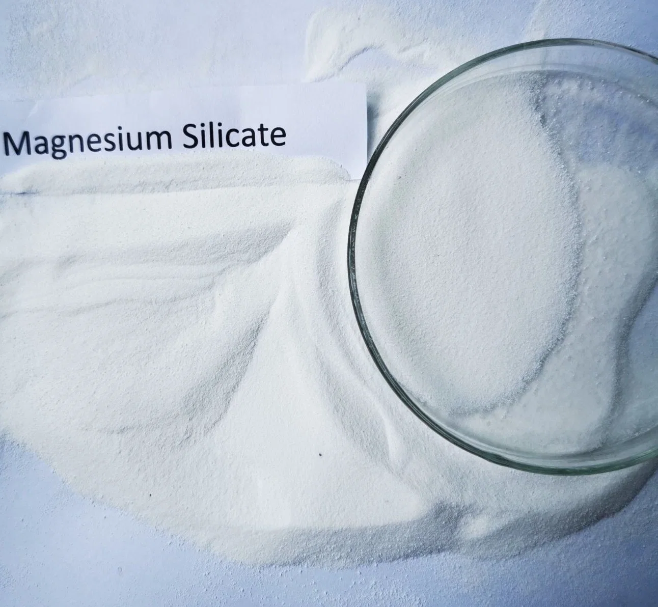 CAS 1343-88-0 White, Odorless Magnesium Silicate Adsorbent Industry/Food Two Types