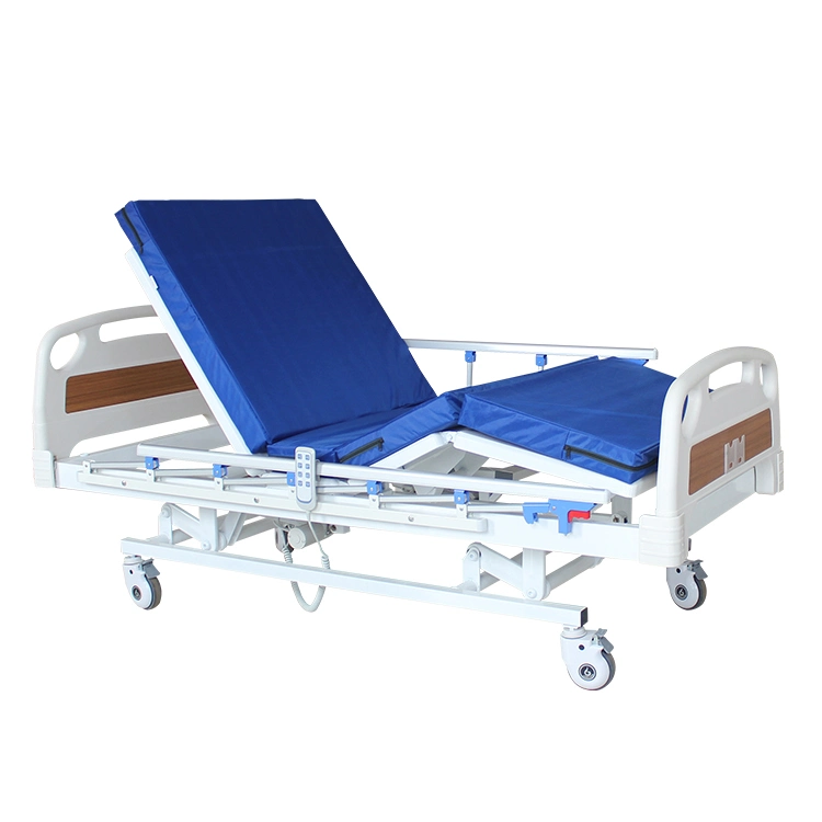 Cama de hospital eléctrica de altura ajustable de tres funciones para el cuidado de pacientes en clínicas y hogares de ancianos.
