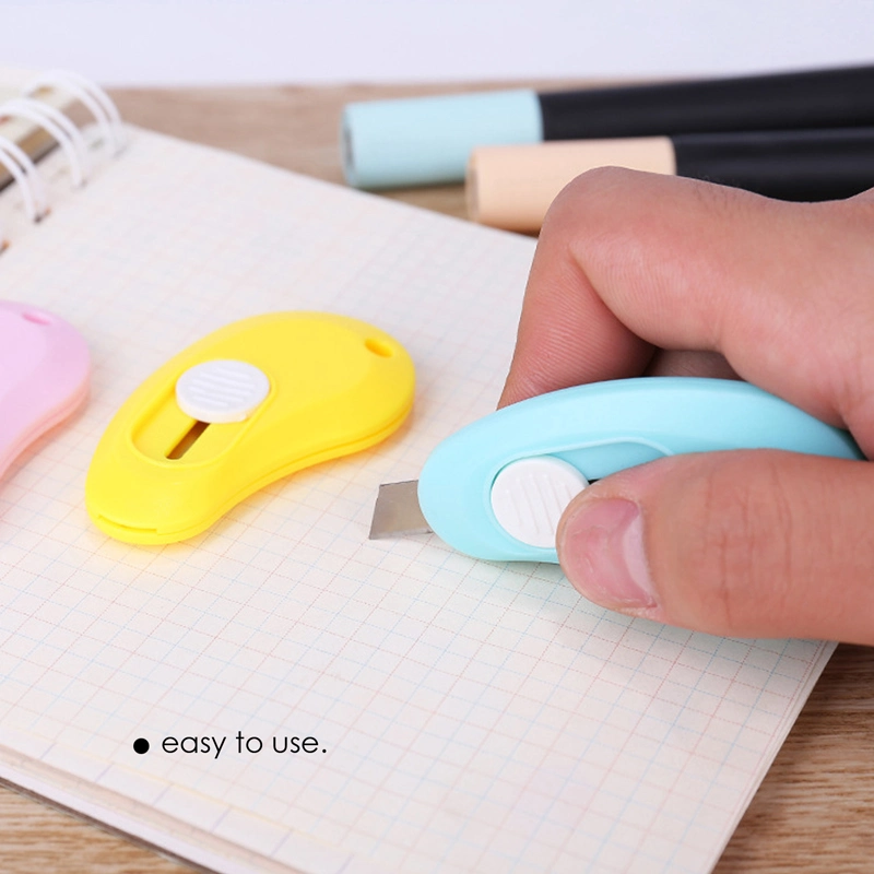 Popular Colorful Plastic Mini Cutter Knife Cutter with One Hidden Refill Blade