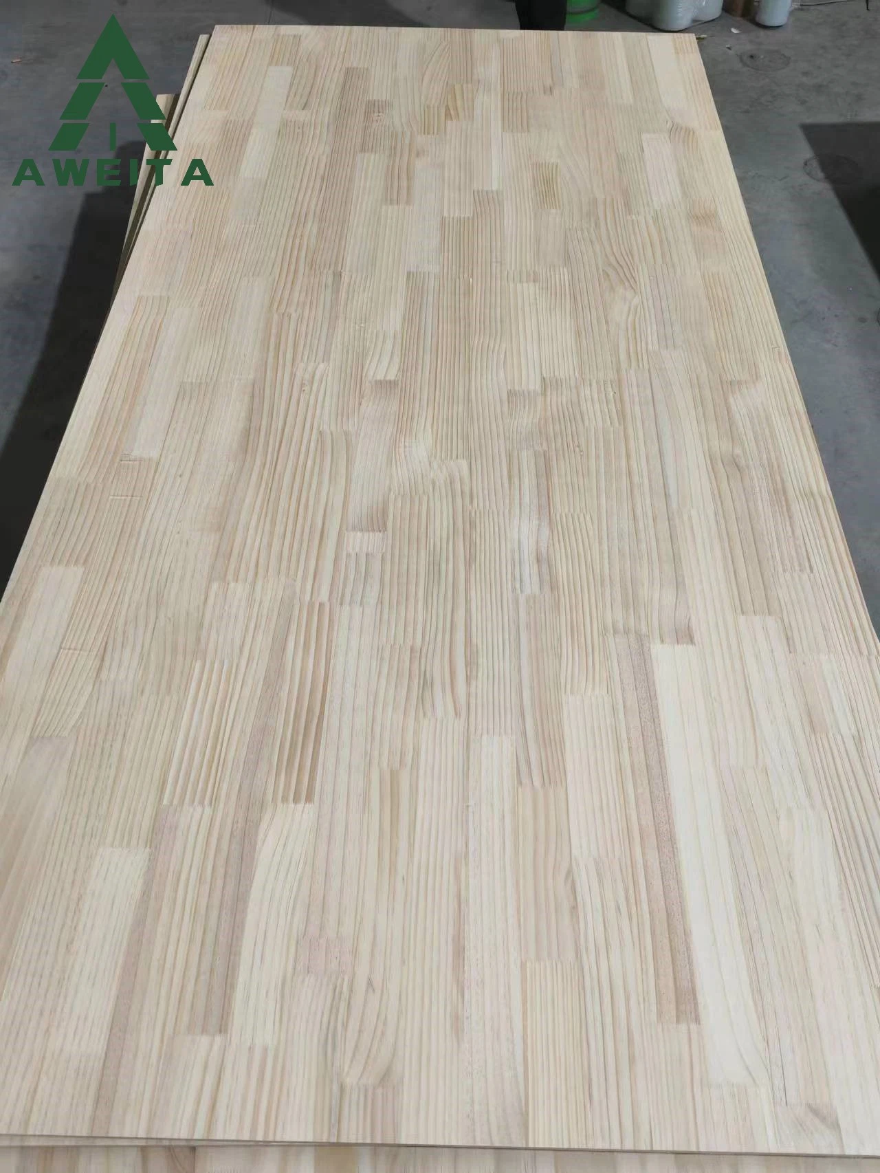 Fábrica de painéis colados Radiata Pine Edge da China Aweita Wood