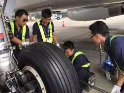 Capacitación a pequeños Avion volar los neumáticos de aire/neumático