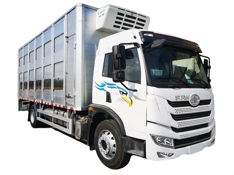 60~90 Pcs FAW Livestock transport truck with Air Filter System Haulage Live Pig Hog Goat Sheep Truck