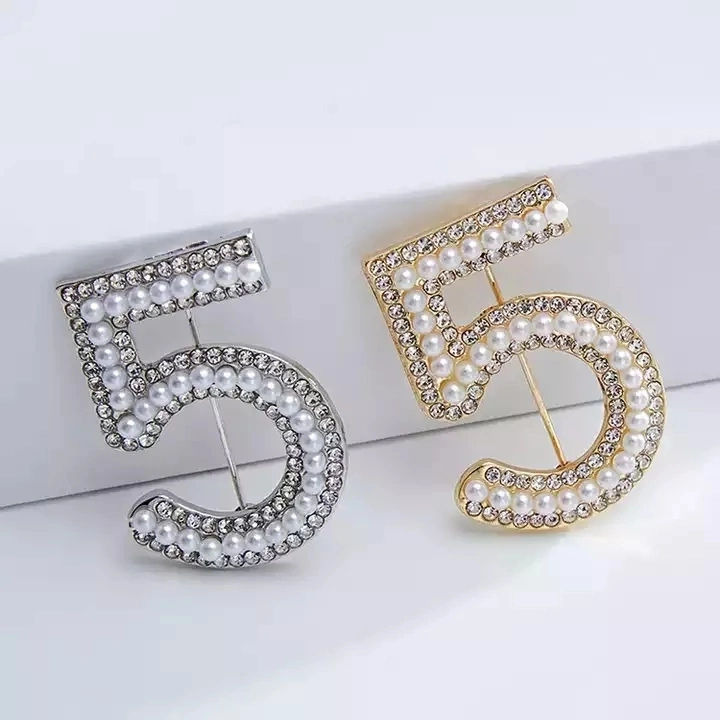 Fashion Fine Cc Designer Custom Jewelry Brooches and Pins Metal Luxury Brand Logo Women