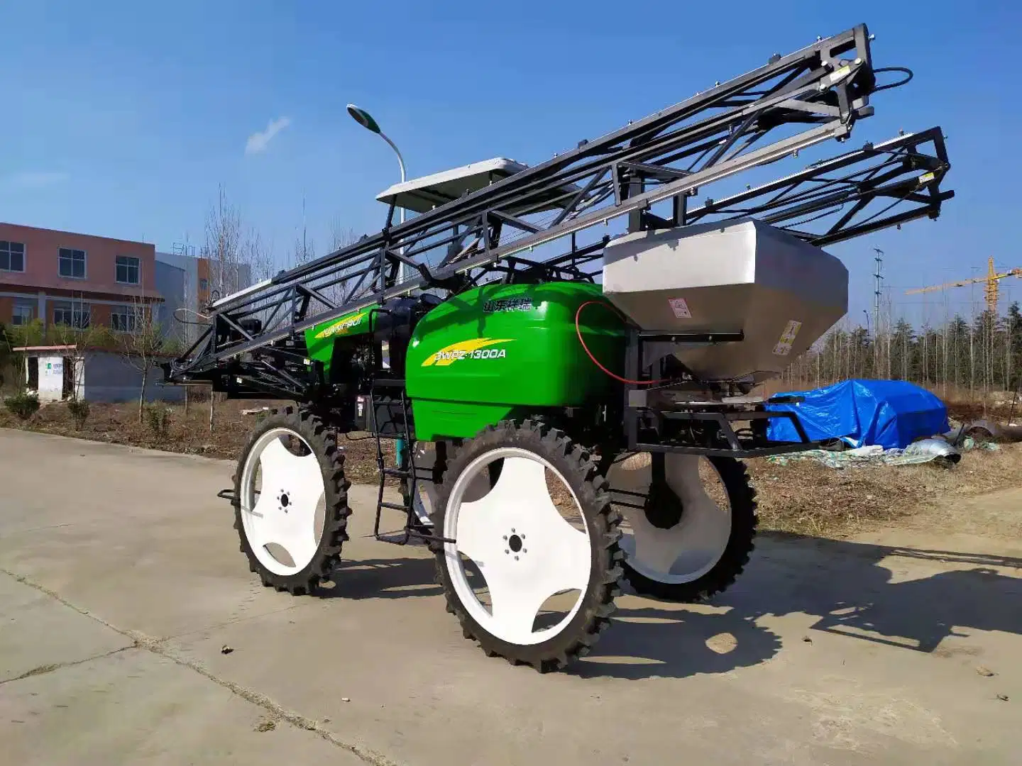 Agricultural Self Profelled High Clearance Spray Machine for Large Farms