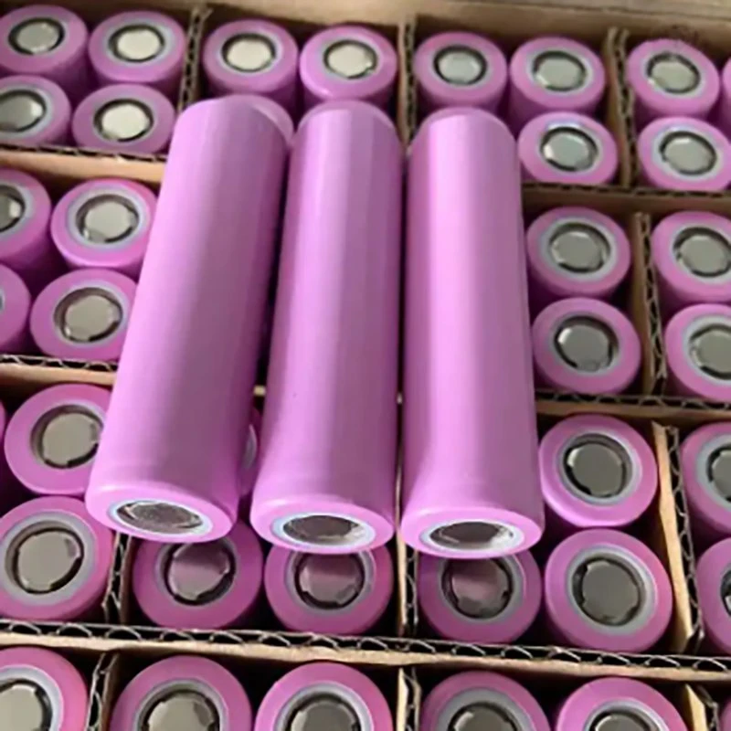 Factory Direct Price 3.7V 18650/21700/32700 Lithium 2000mAh/2600mAh/3000mAh/3500mAh/4000mAh/5000mAh/6000mAh Pack Cell for Electric Bicycle/Scooters