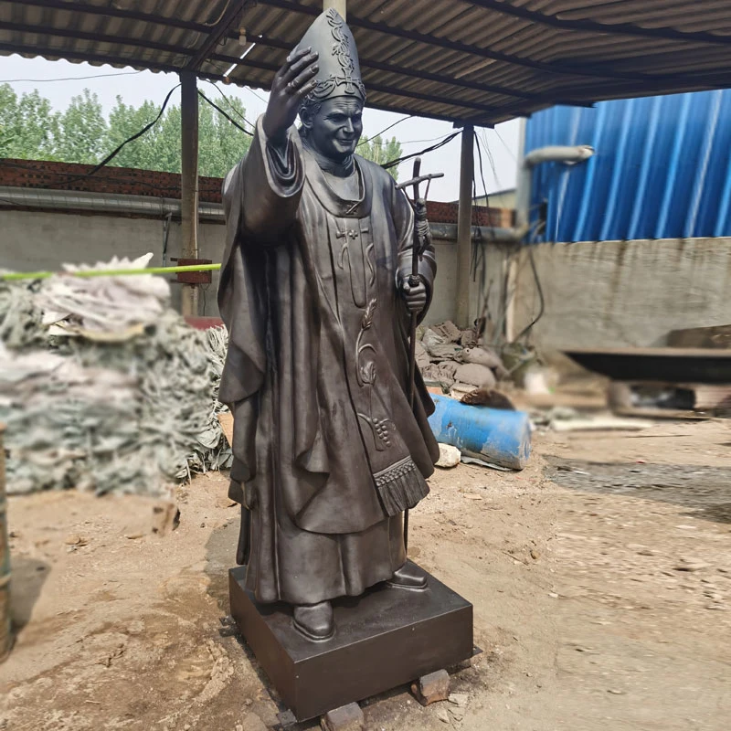 Wholesale/Supplier Life Size Cast Bronze Statue of Saint Pope John Paul II for Outdoor Decoration