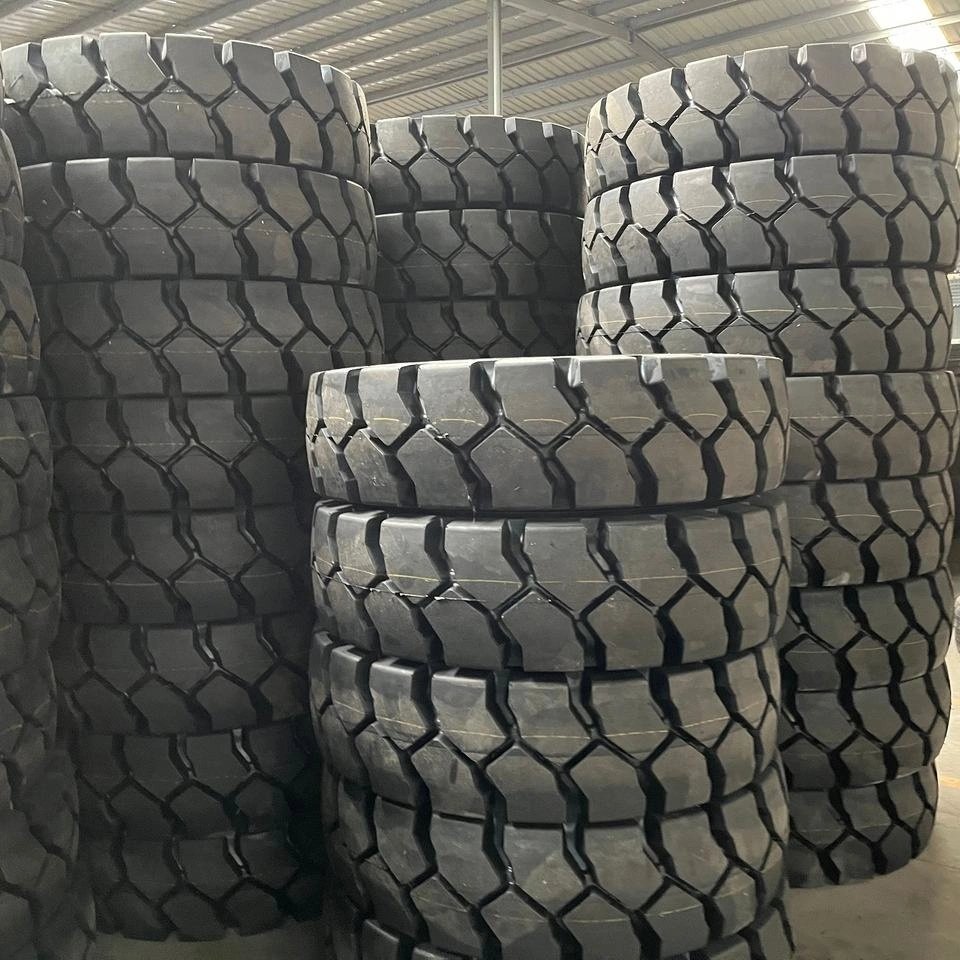 Loader 405/70r20 16/70r20 Vacuum Steel Wire Engineering Vehicle Tires Grass Tires Export Snow Tires