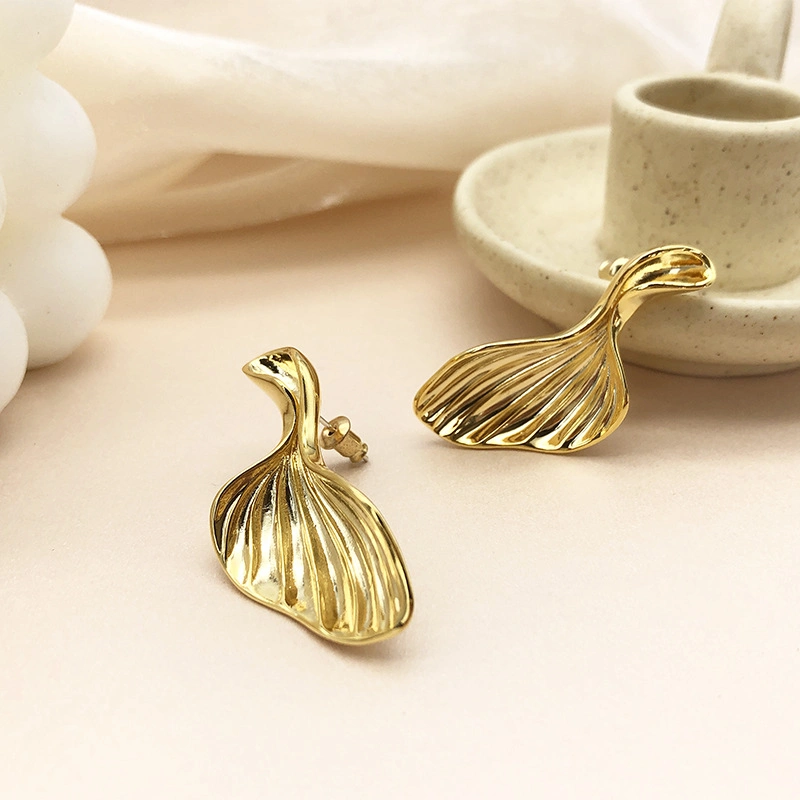 Fashion New French Shell Metal Earrings Jewelry